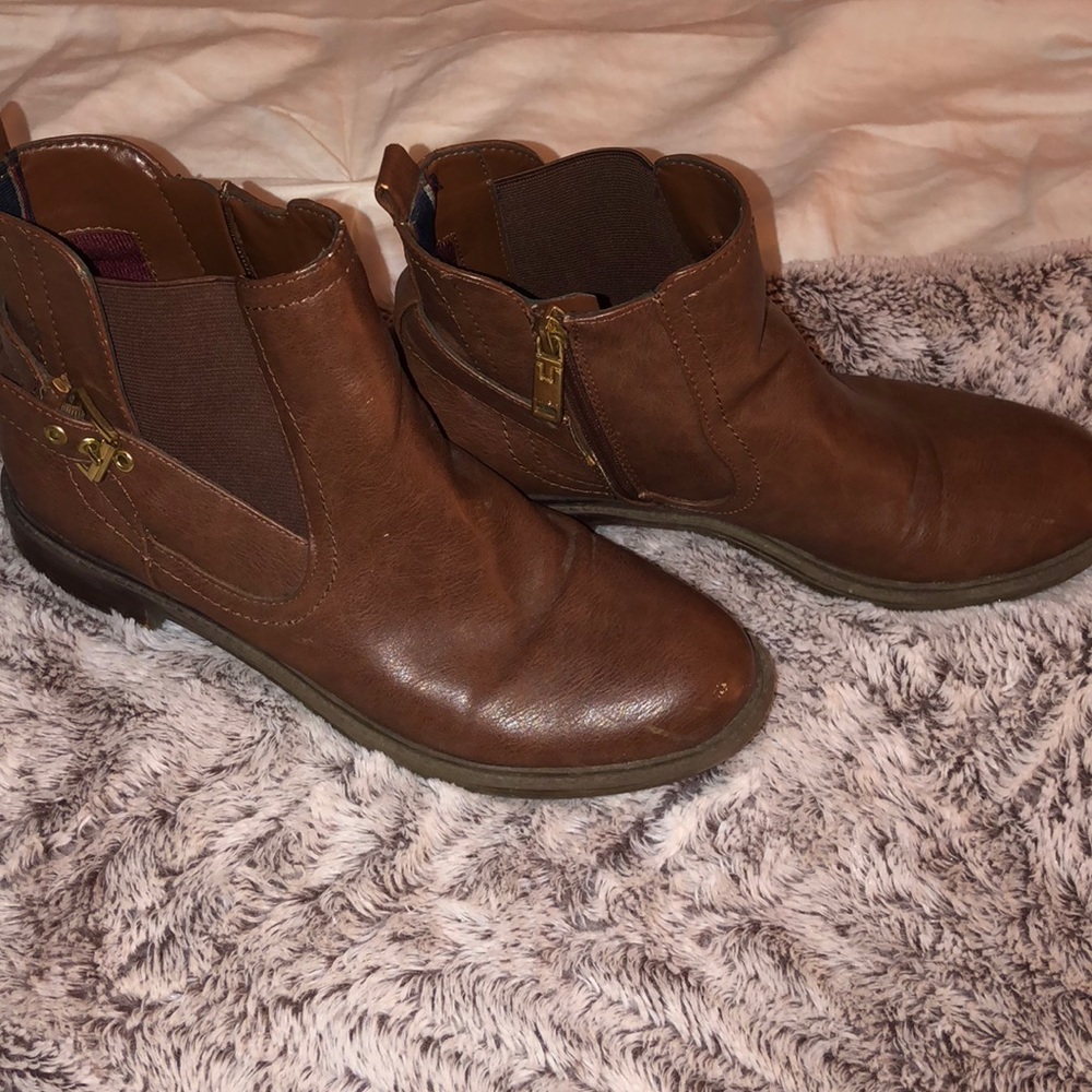 Tommy Hilfiger booties